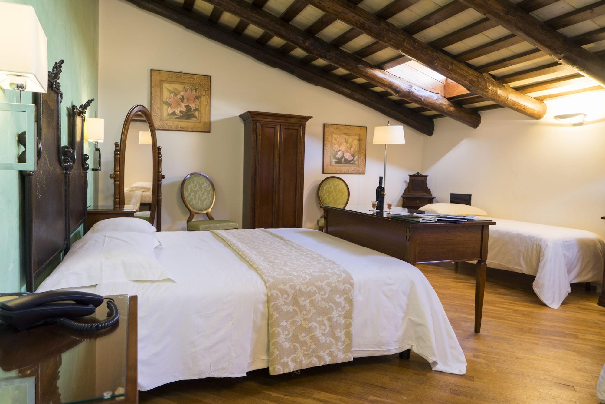 Carmine Hotel 3*