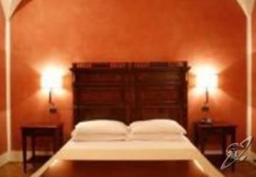 Carmine Hotel